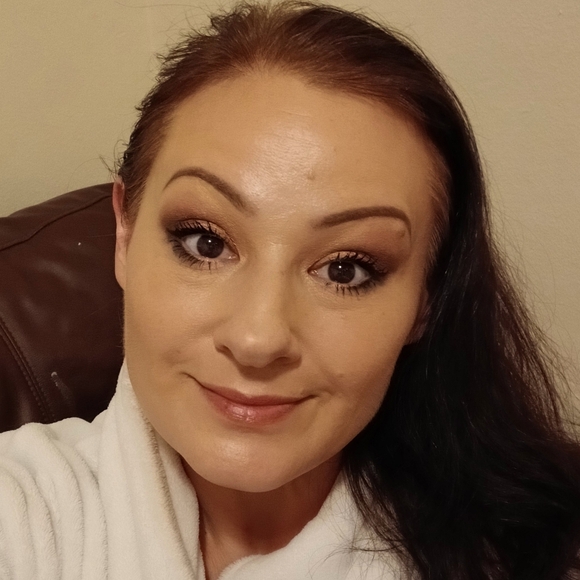 Meet your Posher, Dona - Picture 1 of 1